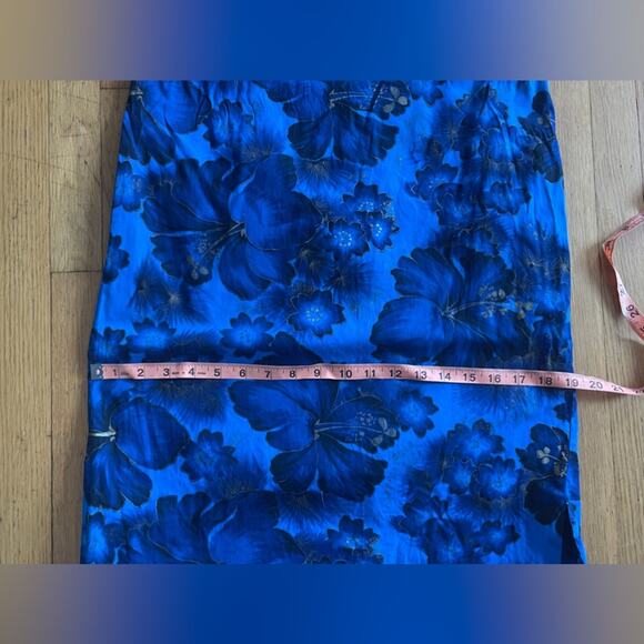 60s Vintage Navy Blue Hawaiian Wiggle Dress w Hibiscus Flowers and Gold Details - Picture 6 of 6